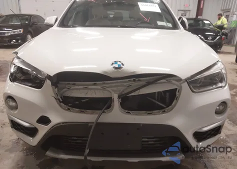 2017 BMW X1 xDrive28I z USA, uszkodzony, nr VIN WBXHT3Z30H4A65725